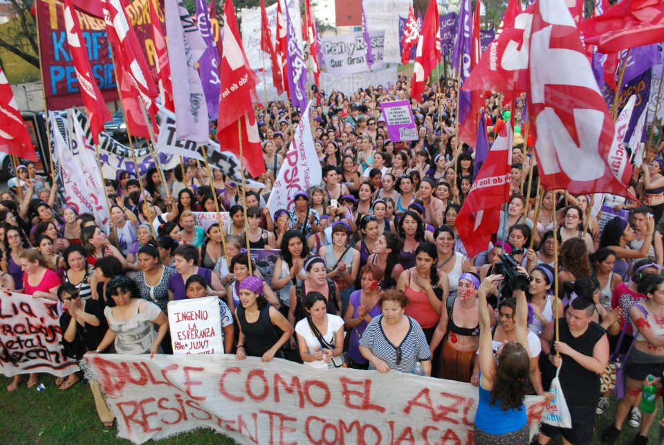 Mil compañeras de Pan y Rosas y el PTS en el Encuentro Nacional de Mujeres