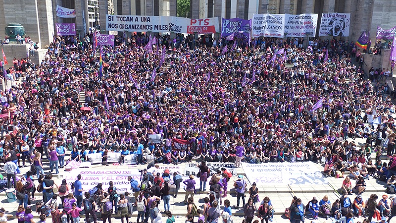 Bregman: “Somos miles en Rosario para organizar la pelea por nuestros derechos”