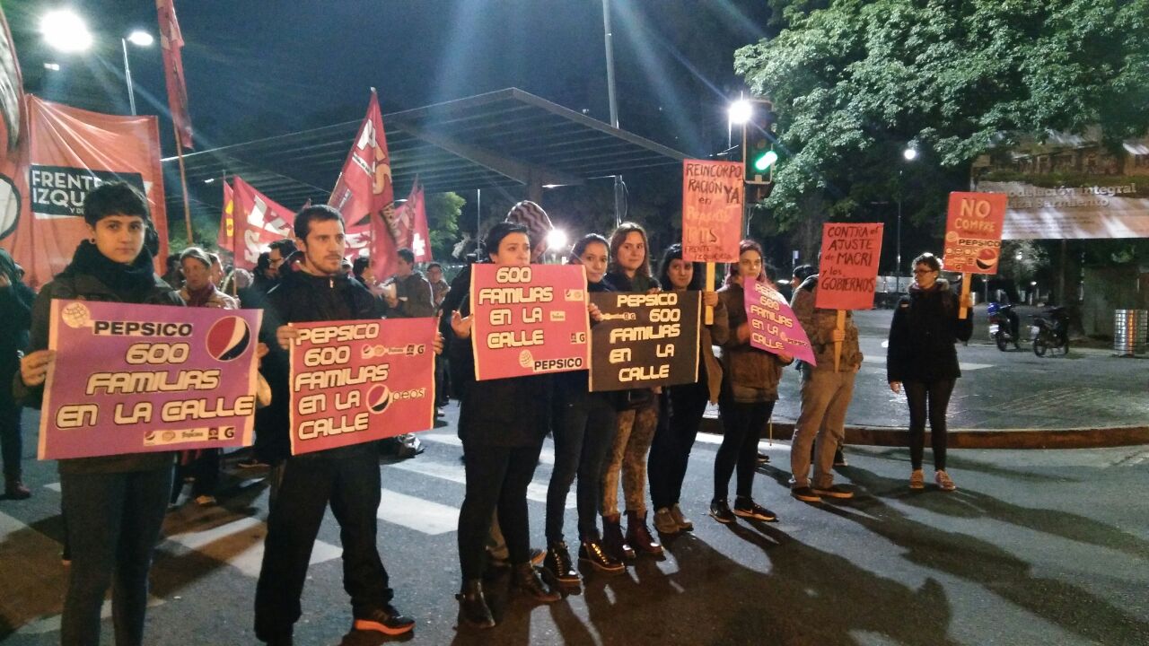 Corte en San Luis y Corrientes en solidaridad con los despidos en Pepsico