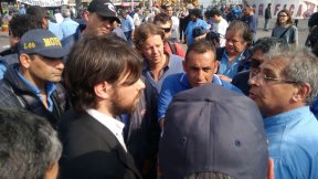 Del Caño y Castillo repudiaron la represión a trabajadores de la Línea 60
