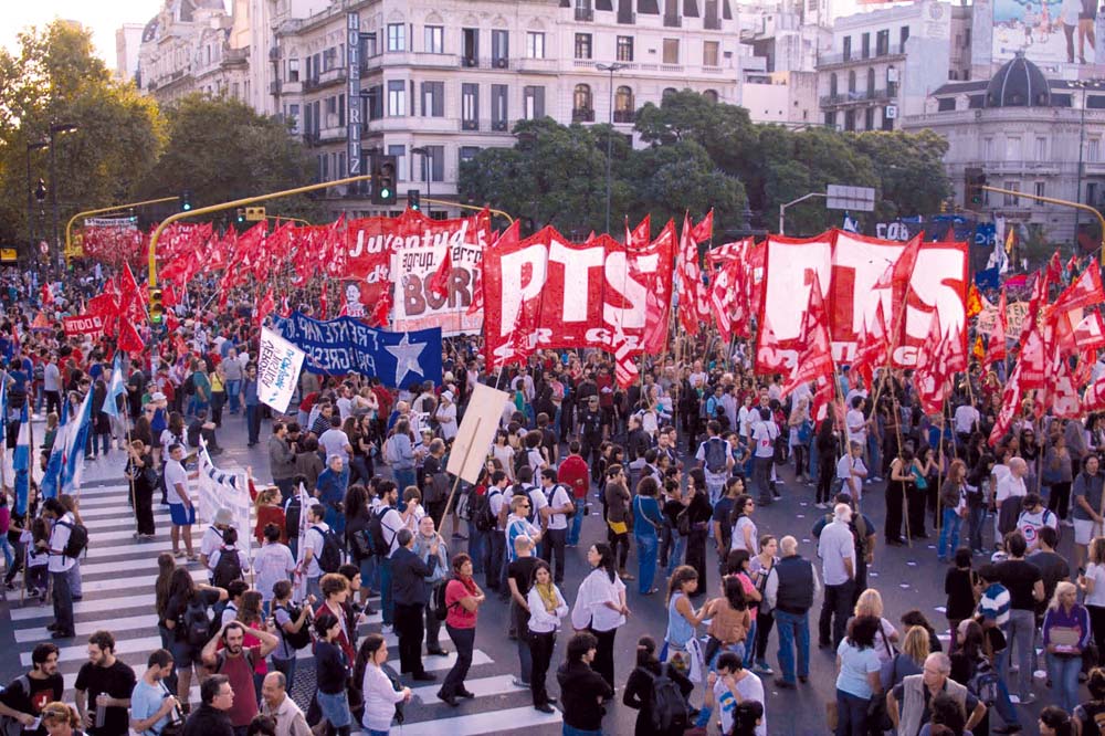 Miles de jóvenes y trabajadores marcharon con la izquierda