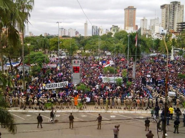 Paraguay: La crisis sigue abierta en los frentes interno y regional
