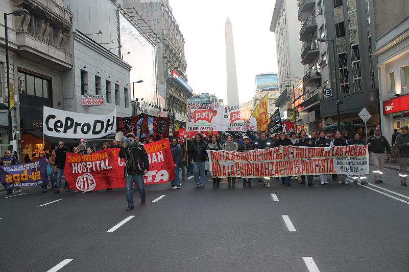 Exigimos la absolución de los trabajadores petroleros de Las Heras