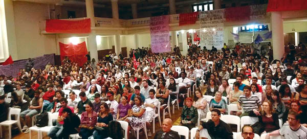 Brasil: Gran encuentro reúne a más de 800 trabajadores y jóvenes de todo el país