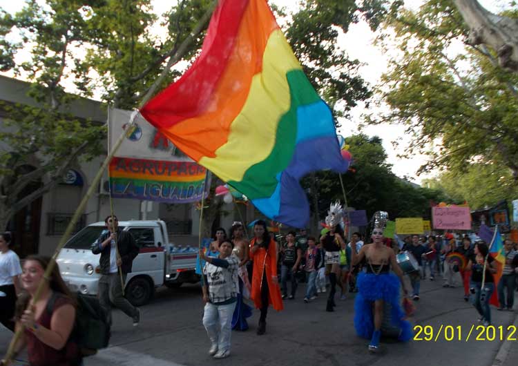 Diputada del FIT acompañó la Marcha del Orgullo y la Diversidad en San Rafael