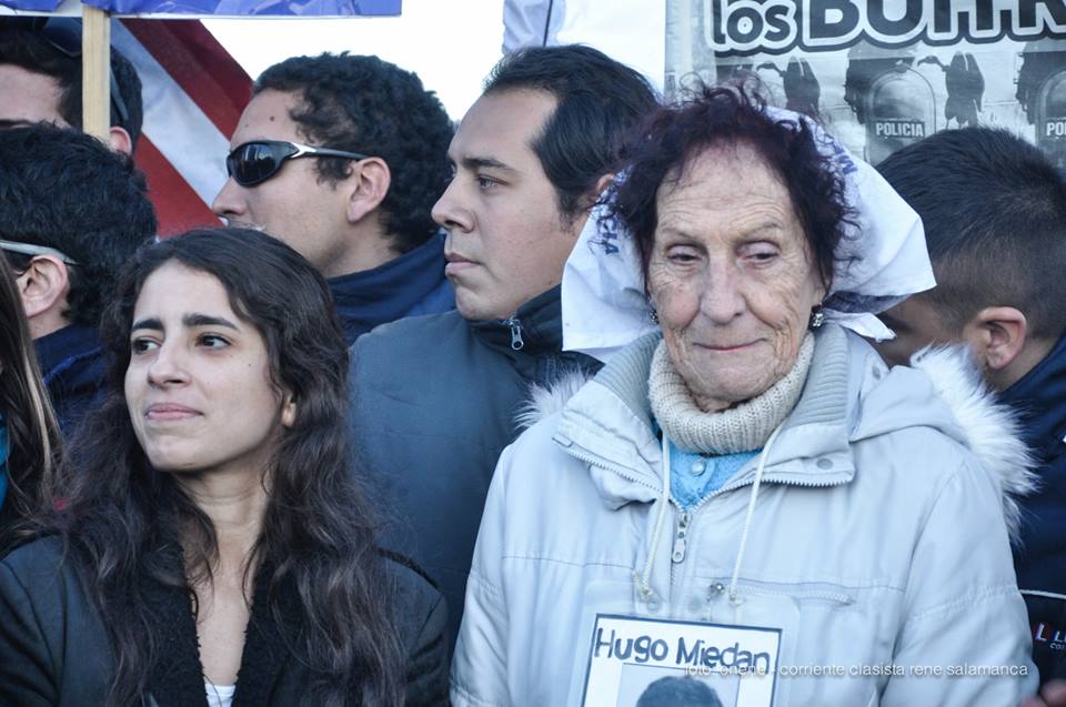 Detienen a nieta restituida Victoria Moyano por solidarizarse con obreros de Lear y Johnson Controls