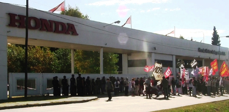 Nueva acción obrera en la puerta de Honda