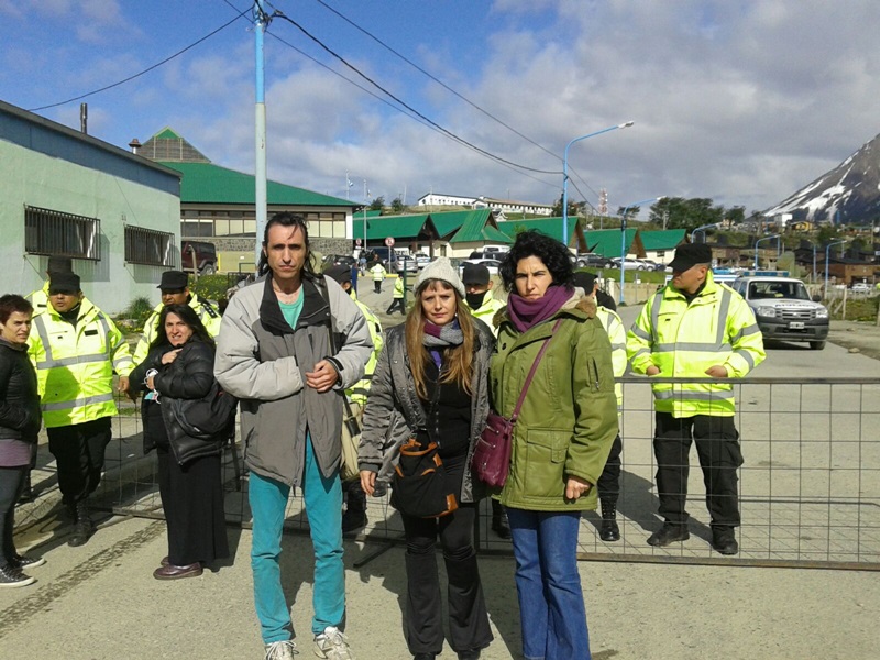 Referentes del FIT y de DD. HH. llegan a Tierra del Fuego en apoyo a trabajadores enjuiciados por luchar