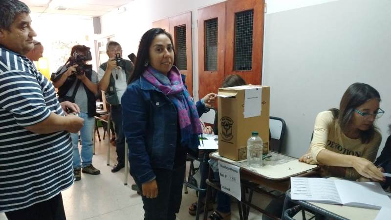 Votó Laura “Xiwe” Santillán y espera una gran elección del Frente de Izquierda