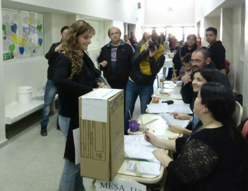 Cipolletti: votó Ana Morero y dijo que el FIT se consolida como alternativa para los trabajadores, las mujeres y la juventud