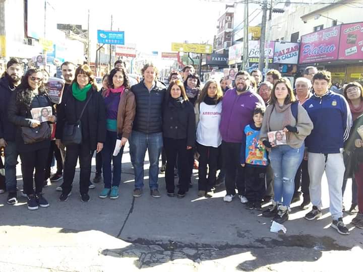 Christian Castillo recorrió las calles de Laferrere