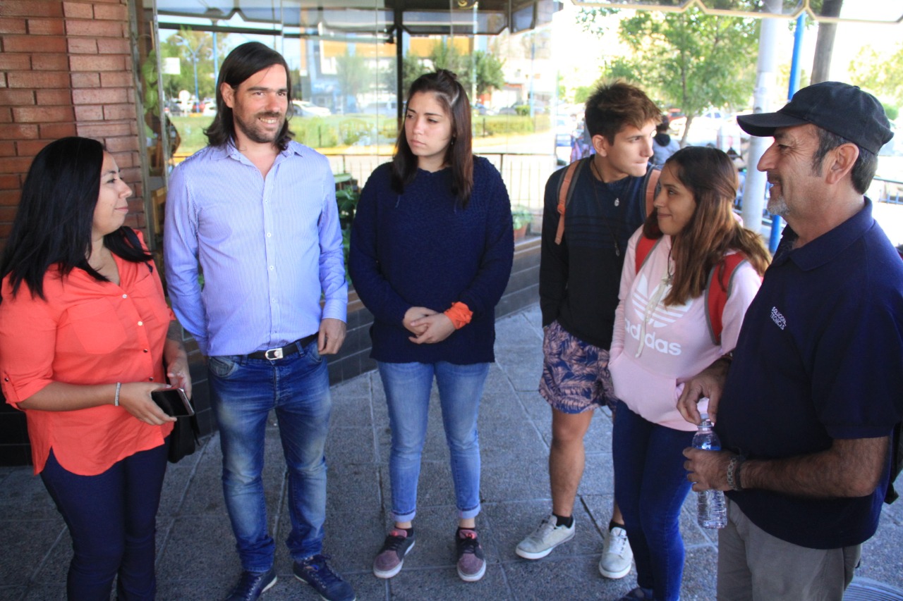 Nicolas Del Caño en la región: invita a la juventud a un encuentro en Pirkas.