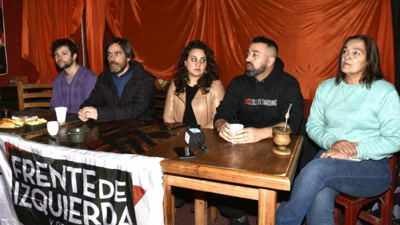 Nicolas Del Caño presentó en Berisso a los candidatos del Frente de Izquierda Unidad