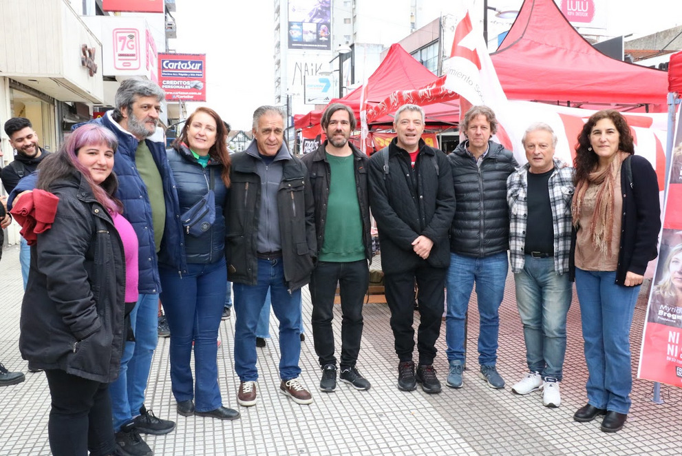 El FIT recorrió Lomas de Zamora con un fuerte llamado a votar a la izquierda contra los candidatos del FMI