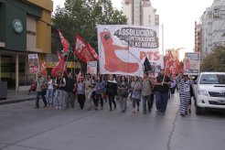 24 de Marzo: El PTS se movilizó por la absolución a petroleros de Las Heras y el triunfo de la huelga docente