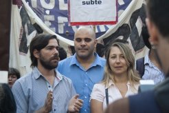 Del Caño sobre el veto: “Macri quiere imponer la voluntad de los empresarios con una lapicera”