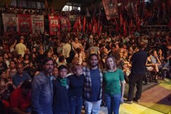 La izquierda copó Ferro en apoyo a la rebelión popular chilena y contra el golpe en Bolivia