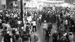 El gobierno gira a la derecha, los trabajadores no