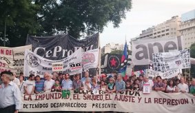 La izquierda marchó a Plaza de Mayo a cuarenta años del golpe cívico militar