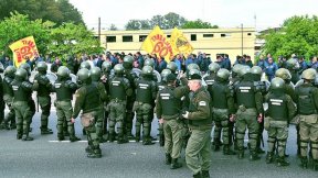 Para los patrones, una ley antiobrera, para los que luchan, represión y persecución