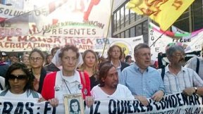 Importante marcha por los trabajadores petroleros de Las Heras
