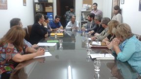 La familia de Sergio Avalos fue recibida por primera vez en el Congreso Nacional