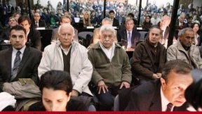 “A los amigos los acompaño... hasta la puerta del cementerio”