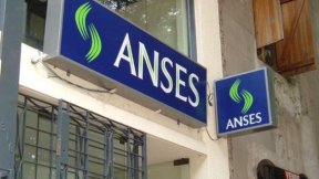 Cristina persigue a los trabajadores de Anses