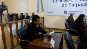 Palomares suspende sesión extraordinaria en medio de ola de despidos