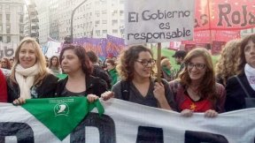 La izquierda marcha por la libertad para Belén