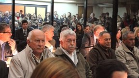 Un burócrata socio de los K en el banquillo