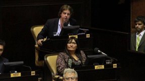 Otorgan reconocimiento a Christian Castillo del FIT por la defensa de los fondos jubilatorios