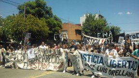 Christian Castillo se movilizó junto a familiares de Luciano Arruga 