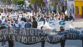 Vivan la huelga y los piquetes de los docentes de Santa Cruz