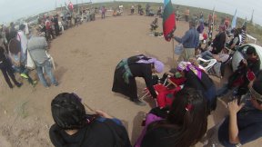 En la “caravana al corazón de Vaca Muerta” Raúl Godoy se solidarizó con comunidad mapuche Campo Maripe