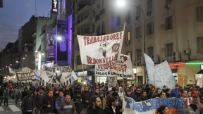Obreros de Donnelley y de Lear marcharon a Cámara de Comercio norteamericana