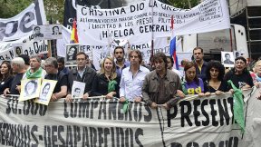 La izquierda denunció en Plaza de Mayo el espionaje y a Milani en el Ejército