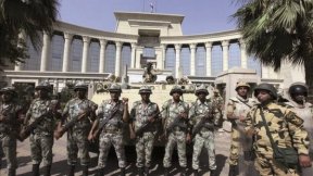 Egipto: el ejército garantiza su poder tras el triunfo de la Hermandad Musulmana