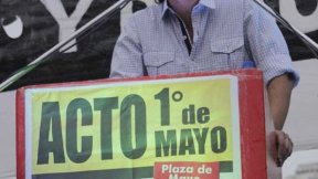 Christian Castillo (PTS): “Acá están las banderas rojas que tanto le molestan a Cristina”