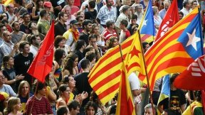 Cientos de miles llenan las calles reclamando la independencia catalana