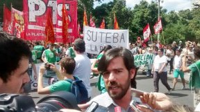 Del Caño: “Es fundamental la convocatoria a un paro nacional para enfrentar los despidos”