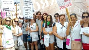 Diputados del FIT con los docentes: “Macri y Vidal quieren convertirlos en enemigos públicos”