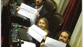 Del Caño en Asamblea Legislativa: “Casi la mitad de los electores no votaron ni a Macri ni a Scioli”