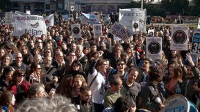 Frente a la muerte de un trabajador en Editorial Perfil