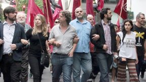 Del Caño: "Lo desafío a Macri que viva dos meses con el sueldo de un maestro, y que después nos cuente"