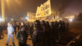 Se realizan cortes en todo el país contra los despidos en Lear y en todas las fábricas