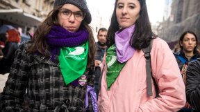 Pañuelazos y acciones en colegios y facultades por la aprobación del aborto 
