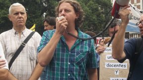 Christian Castillo acompañó la marcha de los SUTEBA recuperados
