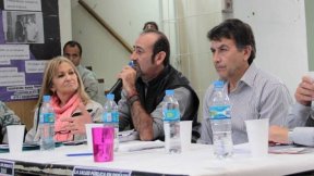 Raúl Godoy participó del debate en el Hospital Castro Rendón y denunció el vaciamiento de la salud pública