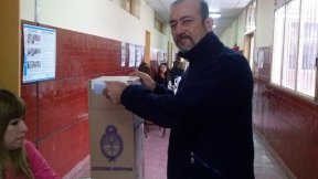 Votó Raúl Godoy y llamó a fortalecer “una alternativa de los trabajadores”